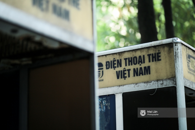 Những bốt điện thoại cuối cùng ở Hà Nội và ký ức một thời mong lắm một cuộc gọi từ trên phố - Ảnh 3.