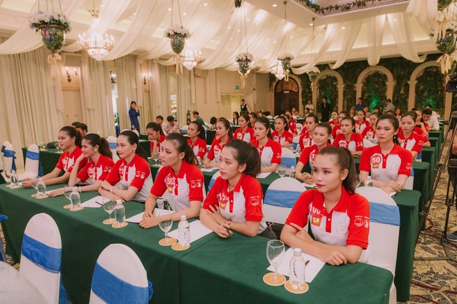 Cuối tuần này, 45 nữ sinh tài năng nhất sẽ cùng tranh tài trong đêm Chung kết Hoa khôi sinh viên Việt Nam - Ảnh 2.