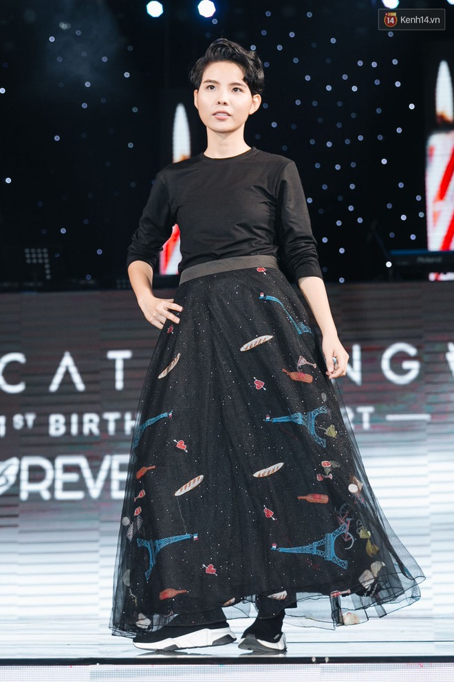 Vũ Cát Tường nữ tính mặc váy đi catwalk, song ca ăn ý cùng Soobin Hoàng Sơn tại concert lớn nhất sự nghiệp - Ảnh 12.