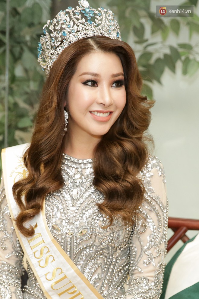 Tân Hoa hậu Siêu quốc gia 2017 trực tiếp đáp trả những lời chê bai nhan sắc trong chuyến ghé thăm Việt Nam - Ảnh 3. Tân Hoa hậu Siêu quốc gia 2017 trực tiếp đáp trả những lời chê bai nhan sắc trong chuyến ghé thăm Việt Nam - Ảnh 3.