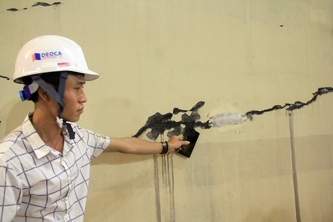 Hầm Hải V&acirc;n xuất hiện nhiều vết nứt chằng chịt, người d&acirc;n hoang mang lo lắng - Ảnh 6.