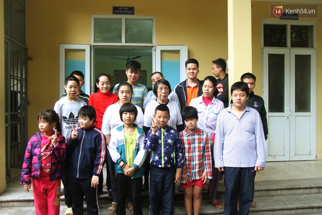 B&agrave; gi&aacute;o gi&agrave; 74 tuổi mở lớp học cho những đứa trẻ đặc biệt được bầu bạn với nhau - Ảnh 15.