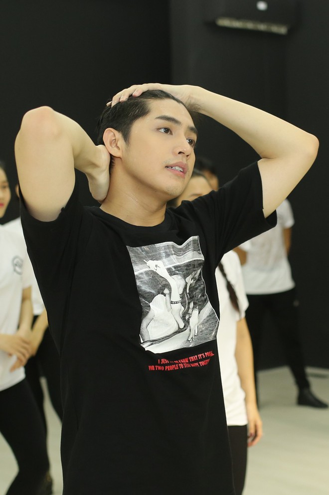 H&eacute; lộ s&acirc;n khấu cực ho&agrave;nh tr&aacute;ng trong liveshow kỉ niệm 9 năm ca h&aacute;t của Noo Phước Thịnh tại H&agrave; Nội - Ảnh 5.