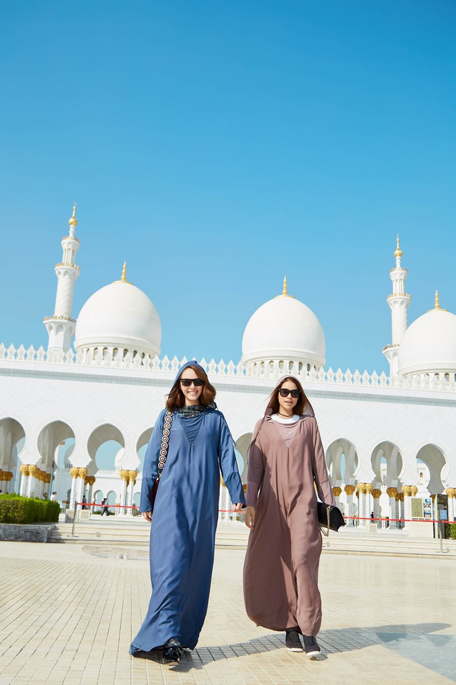 Phạm Hương - Minh Hằng rạng rỡ khoe sắc, toả s&aacute;ng tại Dubai - Ảnh 6.