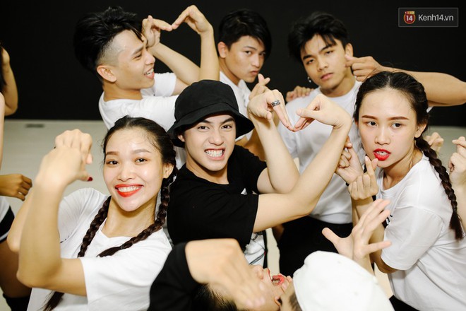 Noo Phước Thịnh tập nhảy li&ecirc;n tục hơn 5 tiếng đồng hồ cho liveshow kỉ niệm 9 năm ca h&aacute;t - Ảnh 5.