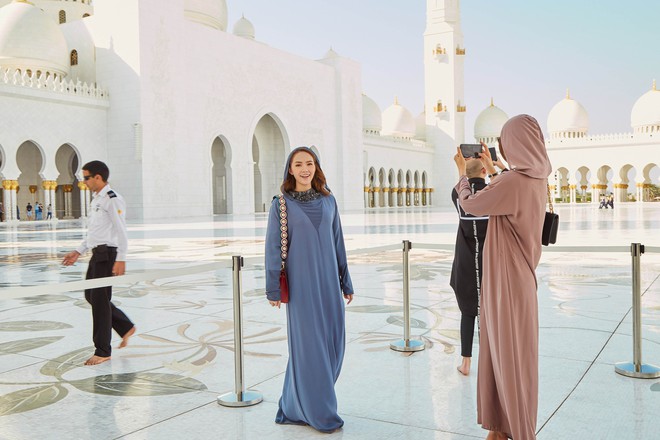 Phạm Hương - Minh Hằng rạng rỡ khoe sắc, toả s&aacute;ng tại Dubai - Ảnh 8.