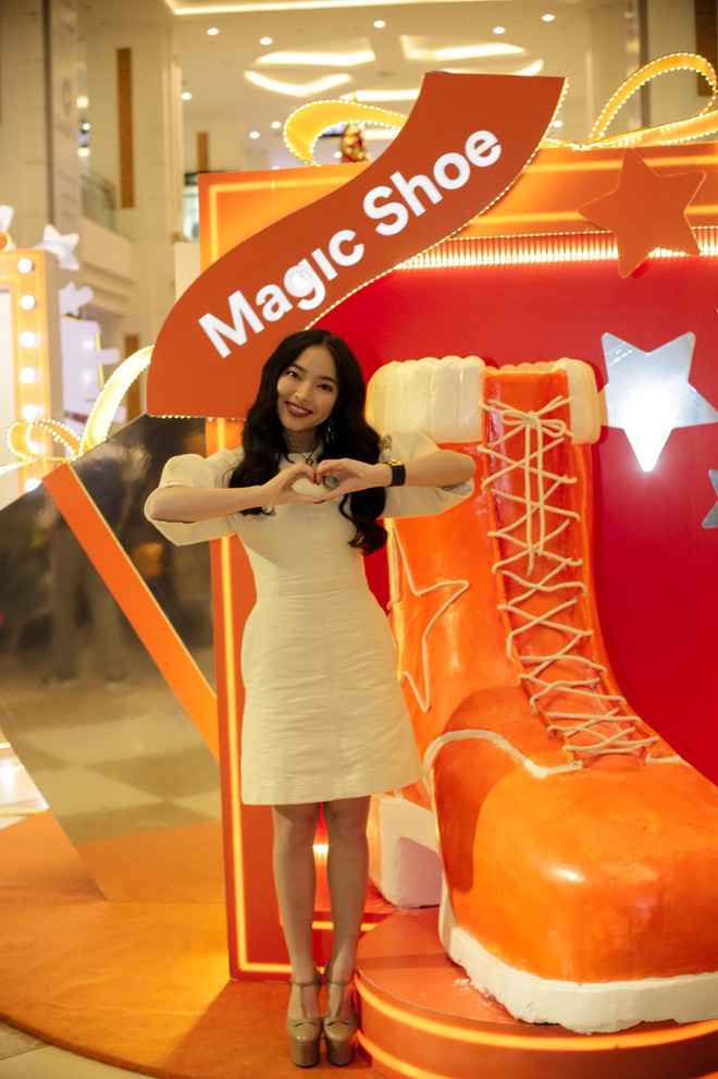 Diễn vi&ecirc;n Việt Anh, Ch&acirc;u B&ugrave;i xuất hiện cực chất tại Magic Studio của FWD - Ảnh 6.