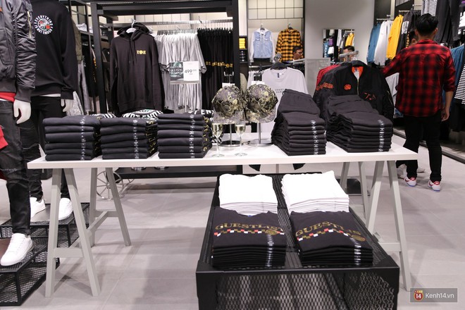 Buổi khai trương sớm store H&M Hà Nội: Đồ mùa đông đẹp, đa dạng với giá rất mềm, áo nỉ 249K, áo len 499K - Ảnh 21.
