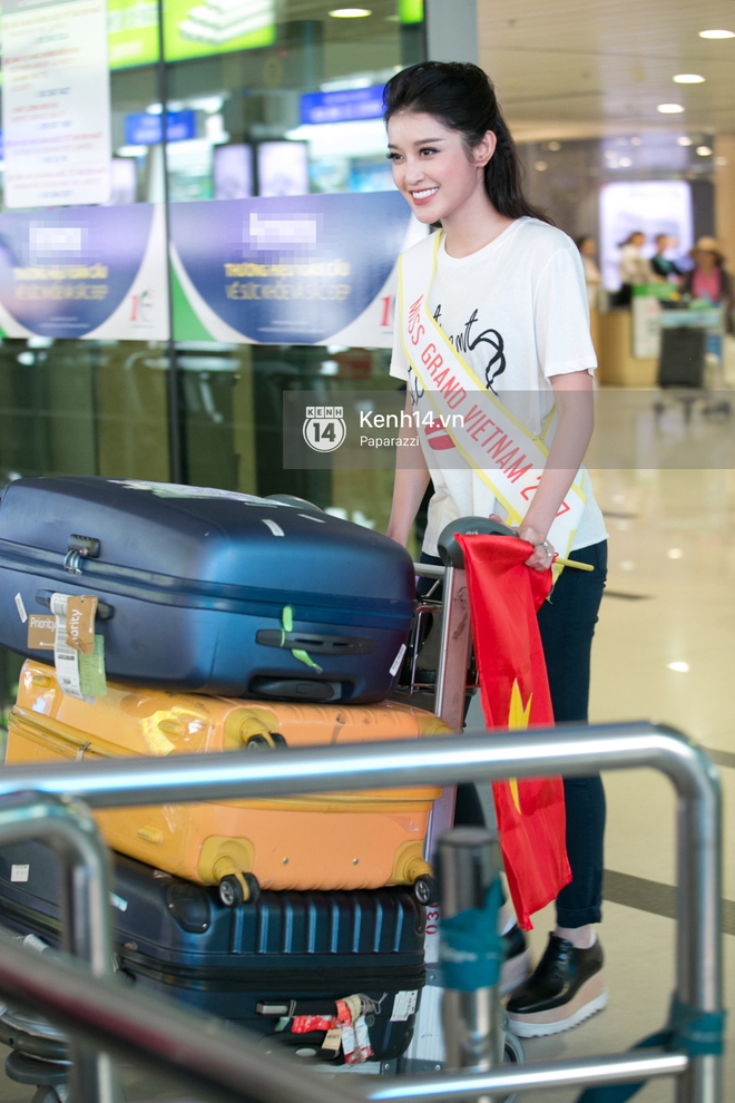 Huyền My đọ sắc c&ugrave;ng Miss Cambodia ở Hoa hậu H&ograve;a b&igrave;nh Thế giới 2017, ai đẹp hơn ai? - Ảnh 2.