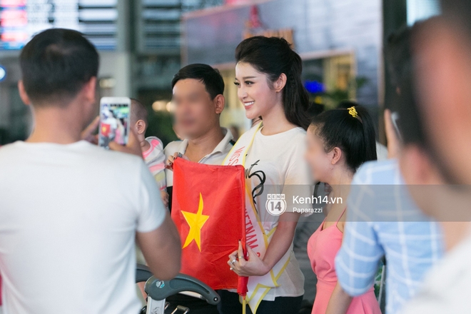 Huyền My đọ sắc c&ugrave;ng Miss Cambodia ở Hoa hậu H&ograve;a b&igrave;nh Thế giới 2017, ai đẹp hơn ai? - Ảnh 10.