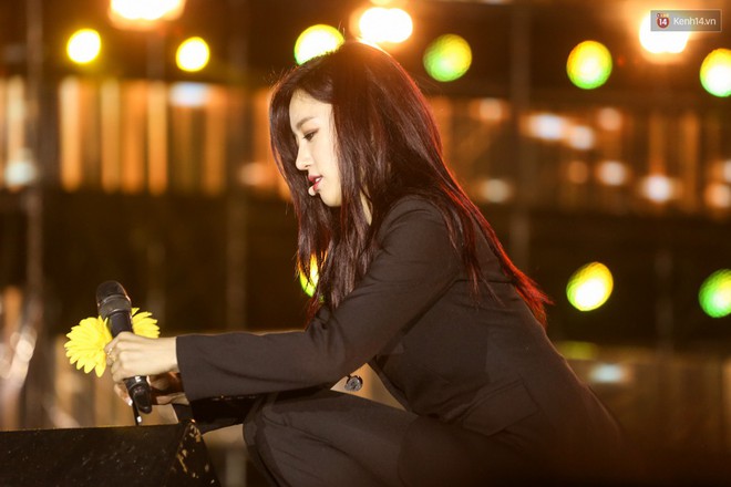 T-ara nói Cảm ơn bằng tiếng Việt, cúi gập người 90 độ cả 3 phía sân khấu để cảm ơn người hâm mộ - Ảnh 49.