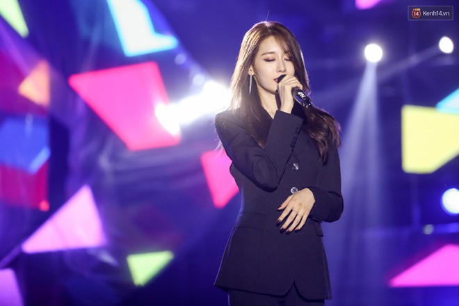T-ara nói Cảm ơn bằng tiếng Việt, cúi gập người 90 độ cả 3 phía sân khấu để cảm ơn người hâm mộ - Ảnh 68.
