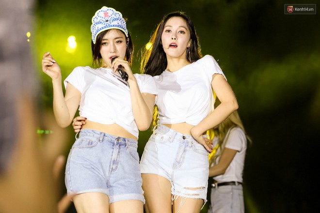 T-ara nói Cảm ơn bằng tiếng Việt, cúi gập người 90 độ cả 3 phía sân khấu để cảm ơn người hâm mộ - Ảnh 84.