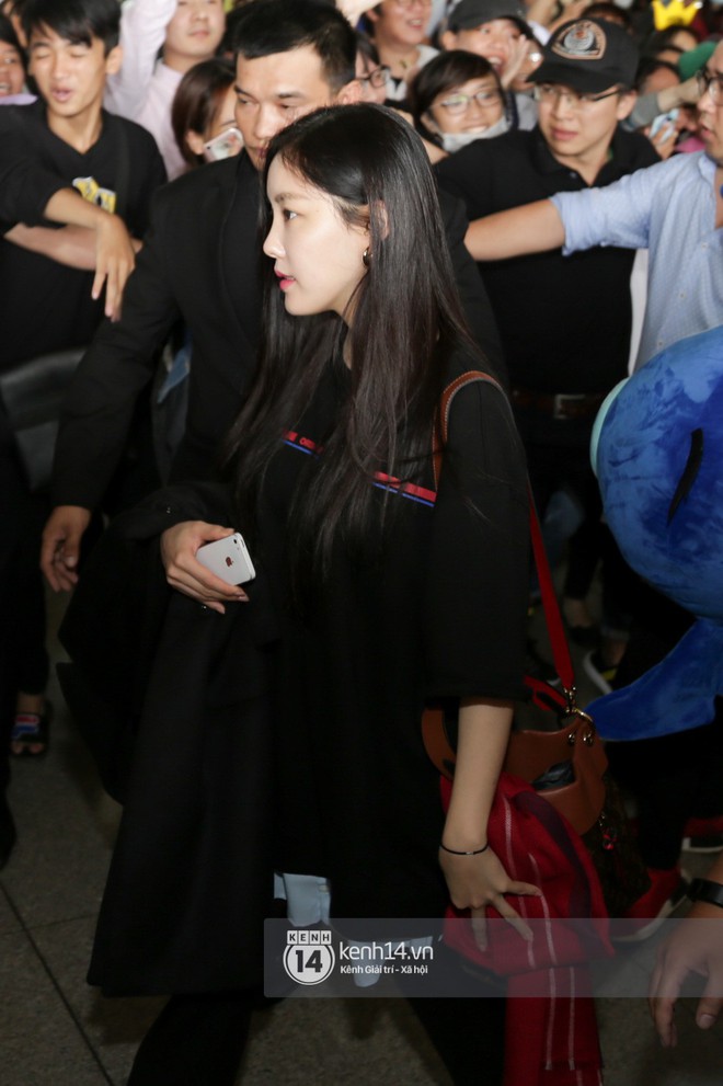T-ara cùng dàn trai xinh gái đẹp Kpop đồng loạt đổ bộ, gây náo loạn sân bay Tân Sơn Nhất - Ảnh 3.