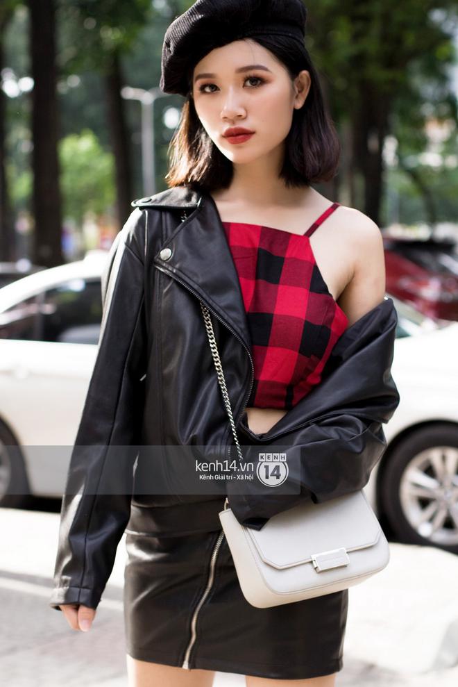 Street style 2 miền: biker jacket, m&agrave;u đỏ v&agrave; ch&acirc;n v&aacute;y mini l&agrave; 3 thần ch&uacute; trong từ điển mix đồ của giới trẻ - Ảnh 15.