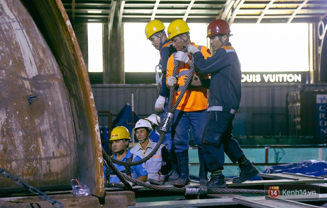 Quá trình vận chuyển Robot “siêu khủng” về nhà ga để đào hầm Metro Sài Gòn được thực hiện như thế nào? - Ảnh 8.