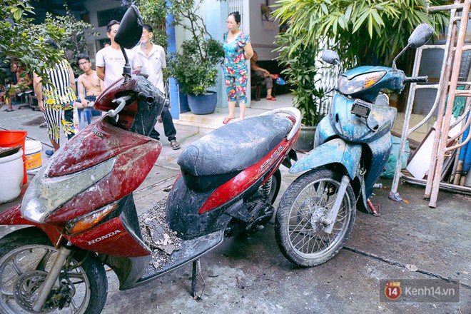 Cận cảnh hiện trường vụ cháy kinh hoàng ở Sài Gòn: Cảnh sát PCCC buồn đau vì không cứu được 3 mẹ con - Ảnh 14.