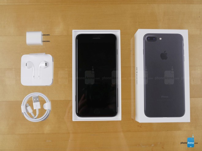 Chỉ nh&igrave;n chi tiết nhỏ n&agrave;y trong hộp iPhone l&agrave; bạn sẽ thấy Apple y&ecirc;u m&ocirc;i trường như thế n&agrave;o - Ảnh 2.