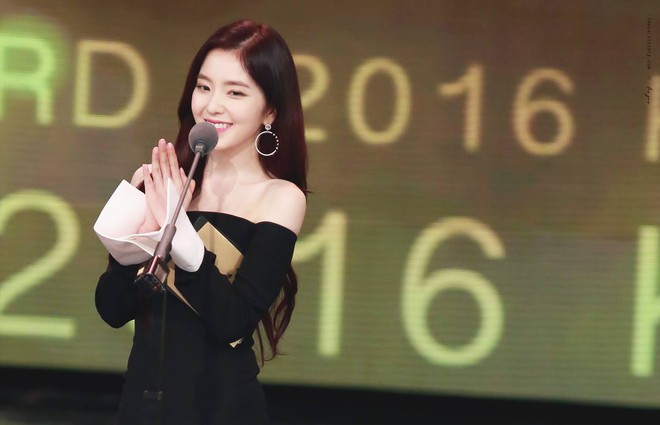 Fan bất ngờ vì nữ thần sắc đẹp ngoan hiền của Kpop - Irene cuối cùng đã chịu hở - Ảnh 17.