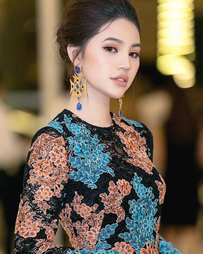 Quỳnh Anh Shyn, Angela Phương Trinh, Chi Pu đua nhau ăn diện kiểu diễm tình tại sự kiện Dolce - Ảnh 18.