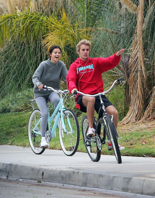 Mẹ Selena Gomez cảm thấy thế nào khi con gái van xin hãy chấp nhận Justin Bieber? - Ảnh 2.