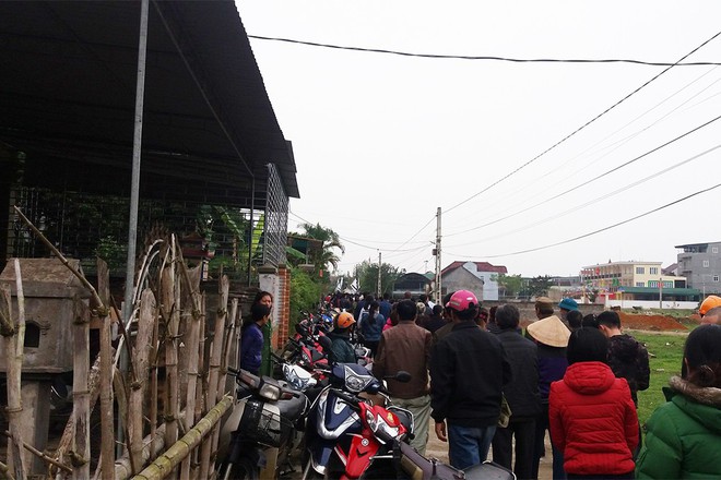 Vụ nữ sinh lớp 12 bị s&aacute;t hại với nhiều vết dao đ&acirc;m: C&aacute;ch ly người y&ecirc;u của nạn nh&acirc;n để lấy lời khai - Ảnh 4.