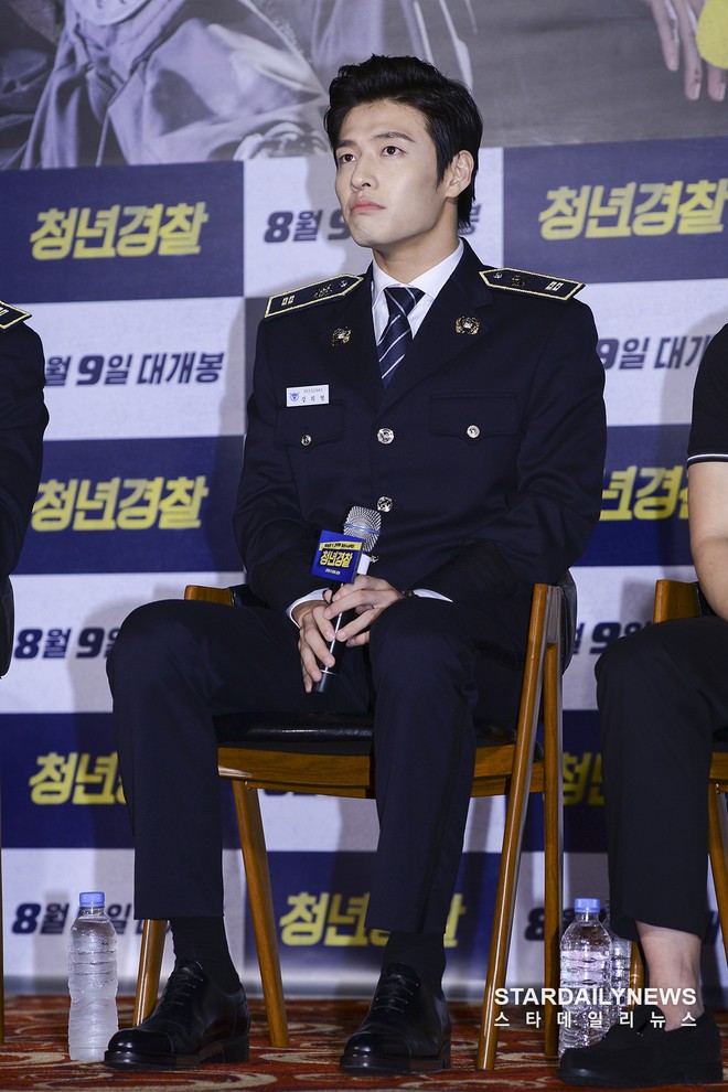 Kang Ha Neul c&oacute; những chia sẻ mới nhất người bạn th&acirc;n Kim Woo Bin - Ảnh 1.