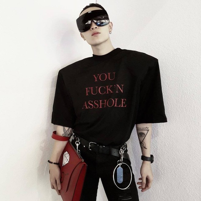 Công phá xong Gucci, Kelbin Lei lại tiếp tục chinh phục Instagram của Vetements - Ảnh 4.
