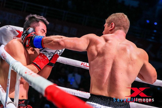 Niềm hy vọng của Kickboxing Trung Quốc thua ch&oacute;ng v&aacute;nh sau chưa đầy 2 ph&uacute;t - Ảnh 4.