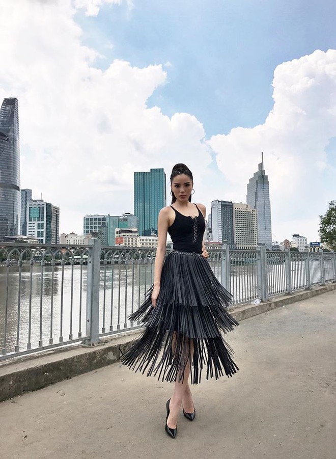 Chịu kh&oacute; đầu tư ăn mặc nổi bật thế n&agrave;y, chắc g&igrave; Kỳ Duy&ecirc;n đ&atilde; ng&aacute;n Phạm Hương với Minh T&uacute;! - Ảnh 10.