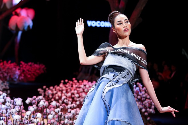 Cong cớn lại kiêu kỳ, Mợ Tư Rình Lan Khuê đăng quang luôn trên sân khấu Elle Fashion Show! - Ảnh 3.