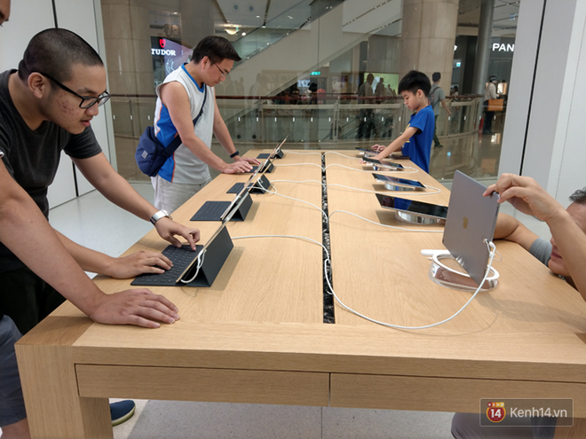 Cận cảnh Apple Store ở Đài Loan: Tinh tế và đẹp như một công trình nghệ thuật! - Ảnh 1.