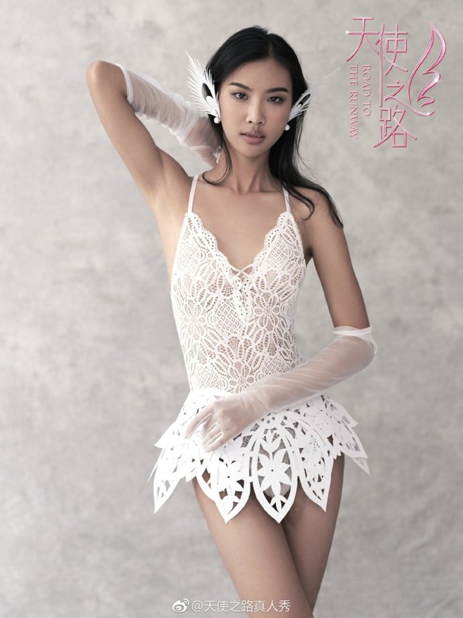 Đ&acirc;y rồi, bộ h&igrave;nh nội y bỏng mắt của d&agrave;n th&iacute; sinh show tuyển mẫu cho Victorias Secret! - Ảnh 4.
