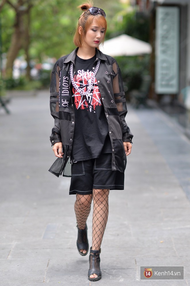 Street style giới trẻ 2 miền: 50 sắc thái đen và 50 sắc thái độc-dị - Ảnh 5.