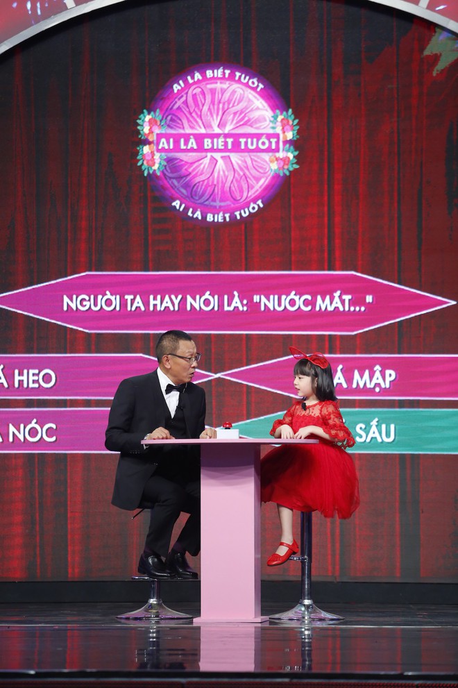 Cậu b&eacute; 9 tuổi g&acirc;y ngạc nhi&ecirc;n khi vừa chơi piano vừa giải to&aacute;n lớp 10! - Ảnh 7.