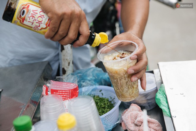 Sài Gòn trở lạnh, ăn ngay các món nóng hổi giá 20k này kẻo lại có lỗi với thời tiết - Ảnh 7.