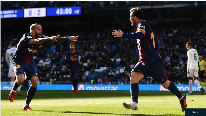 Messi tuột giày vẫn kiến tạo đẳng cấp cho đồng đội ghi bàn - Ảnh 2.