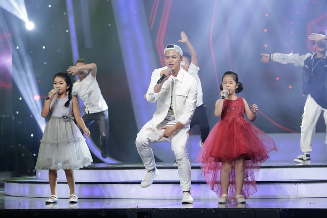 Vietnam Idol Kids: Bích Phương bật khóc khi nhìn cô bé khiếm thị nhún nhảy lạc quan - Ảnh 15.