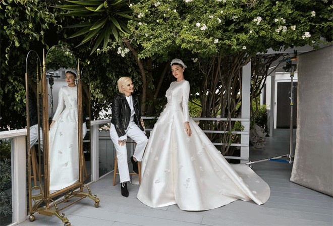 Miranda Kerr lộng lẫy kiêu sa giữa vườn hoa hồng trong loạt ảnh cưới đẹp lung linh - Ảnh 2.
