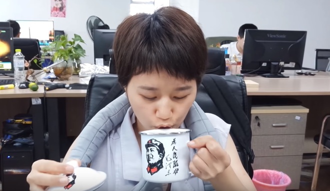 C&oacute; bạn như th&aacute;nh ăn vụng pha được c&agrave; ph&ecirc; bằng b&oacute;ng đ&egrave;n th&igrave; chẳng sợ đ&oacute;i kh&aacute;t! - Ảnh 5.