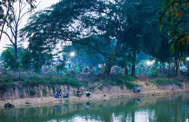 Cuộc sống của những người d&acirc;n cuối c&ugrave;ng trong nghĩa trang lớn nhất S&agrave;i G&ograve;n - Ảnh 19.