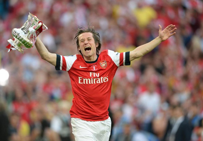 “Nếu bạn yêu bóng đá, bạn sẽ yêu Tomas Rosicky” - Ảnh 2.