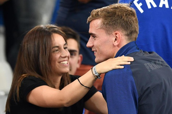 Griezmann muốn chốt sớm với Man Utd, để hưởng tuần trăng mật b&ecirc;n vợ - Ảnh 2.