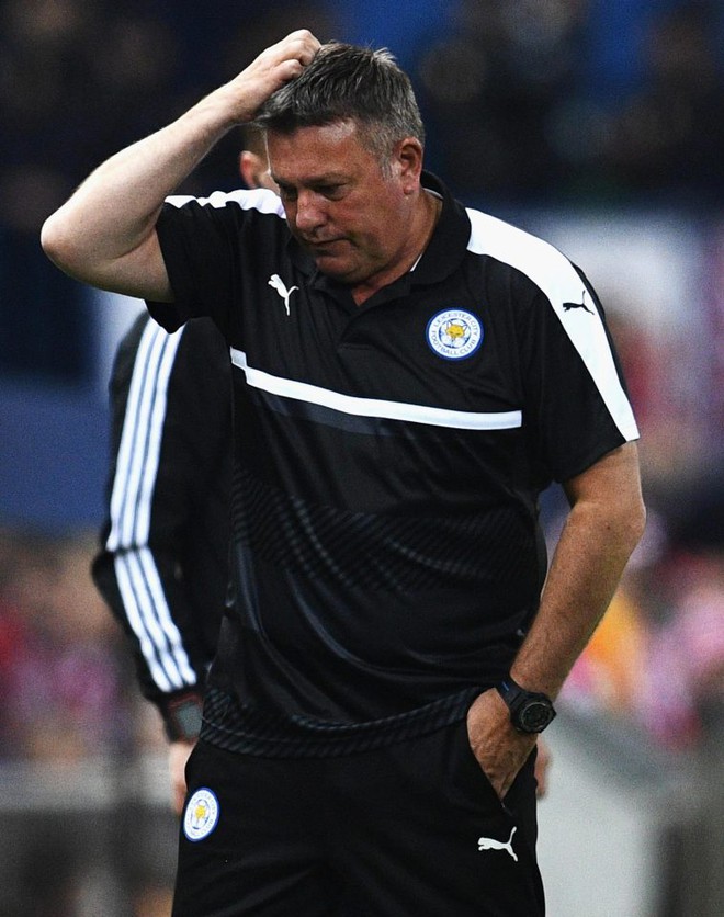 N&oacute;ng: Nh&agrave; cựu v&ocirc; địch Premier League sa thải HLV Craig Shakespeare - Ảnh 2.