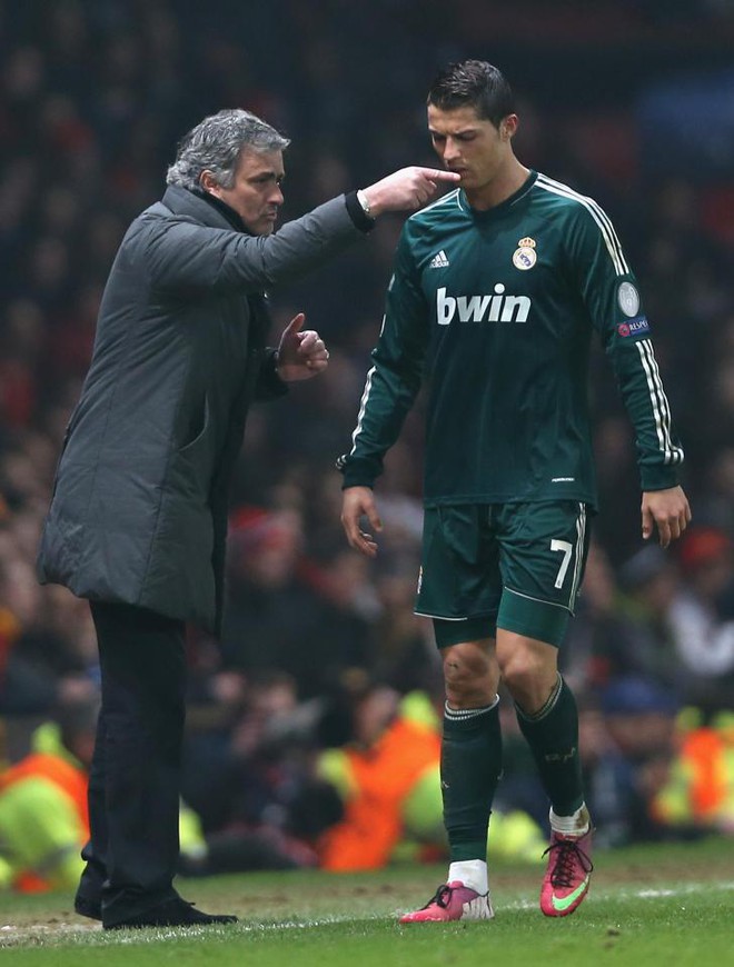 Mourinho từng nói Ronaldo là đồ vô học - Ảnh 2.