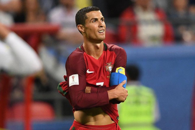 Ronaldo chính thức xác nhận hai con sinh đôi mới chào đời - Ảnh 1.