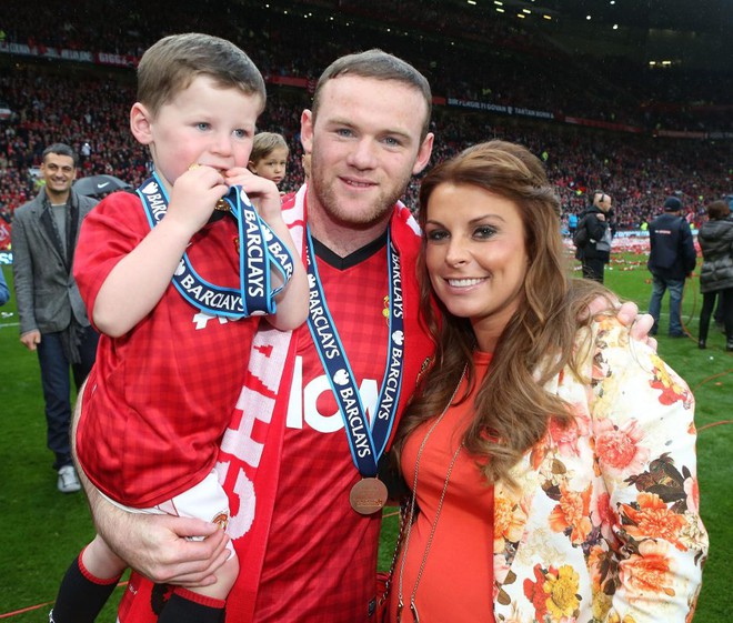 Coleen cân nhắc ý định ly dị Rooney - Ảnh 2.