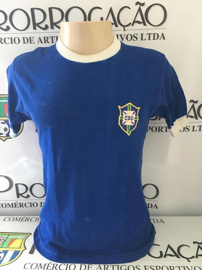10 chiếc áo bóng đá có mức giá ngất ngưởng trên chợ eBay - Ảnh 10.