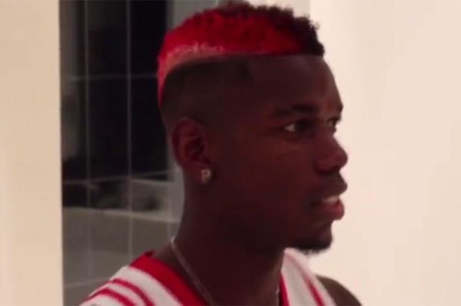 Pogba nhuộm đỏ t&oacute;c trước ng&agrave;y t&aacute;i xuất - Ảnh 3.
