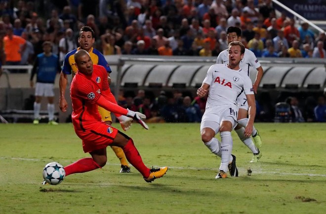 Harry Kane lập hat-trick giúp Tottenham đánh sập pháo đài Neo GSP - Ảnh 2.